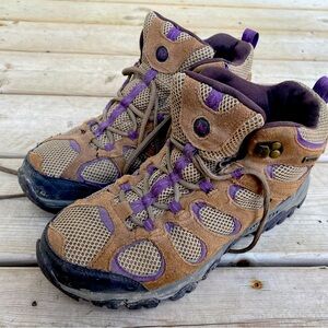 Merrill Women’s Hiking Boots, size 9, brown with purple detailing